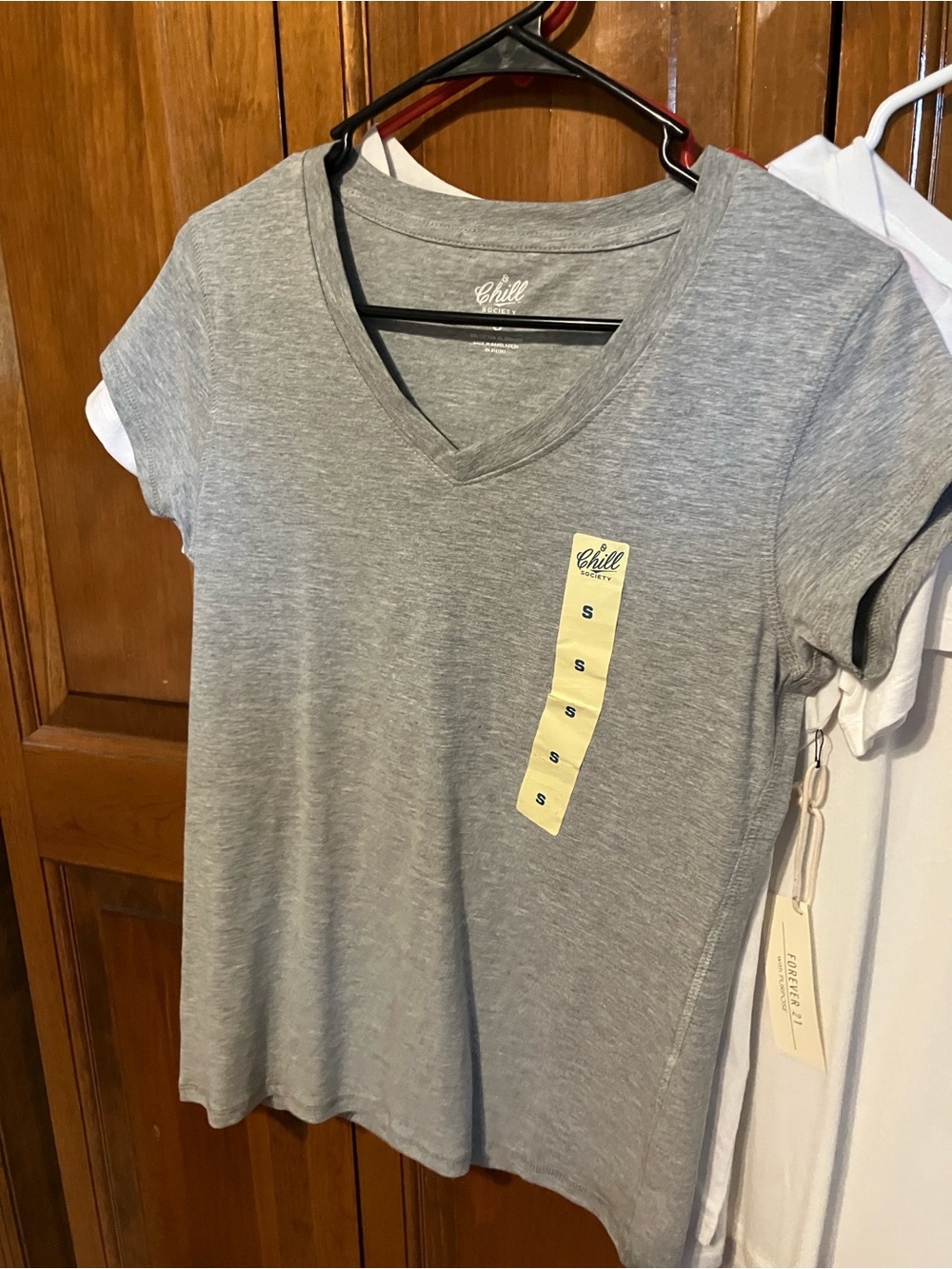 Nike Racerback Tank Tops & White and Gray Tees plus a set of clips w/ each one - Picture 12 of 16